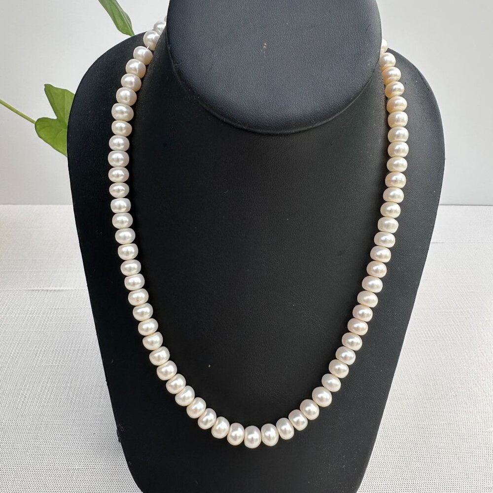 White Baroque Pearl Necklace 18"